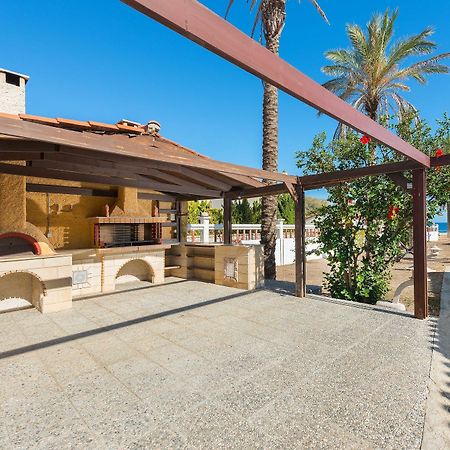 Villa Maria Beachfront Residence كوتاري المظهر الخارجي الصورة