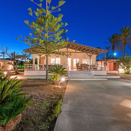 Villa Maria Beachfront Residence كوتاري المظهر الخارجي الصورة