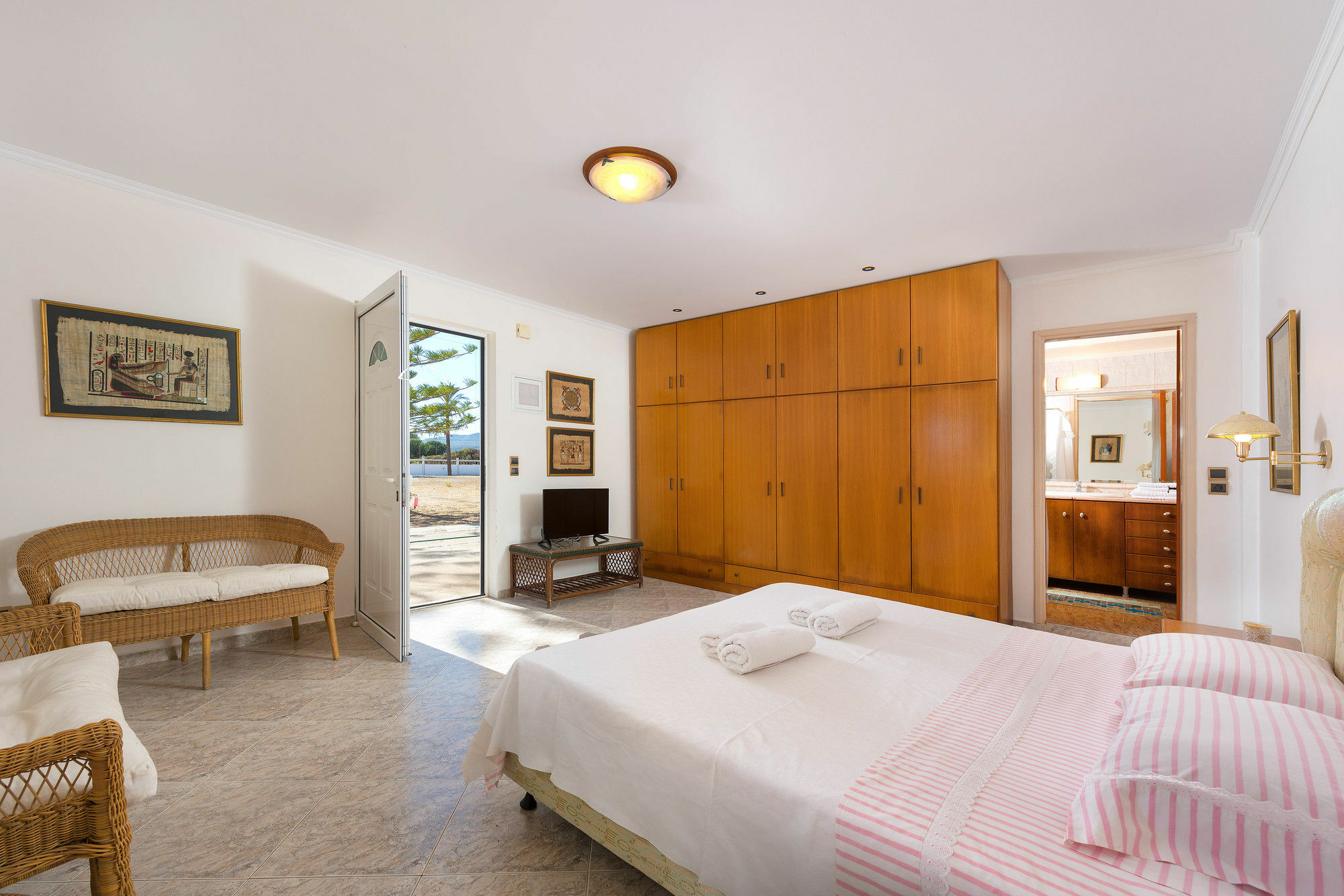 Villa Maria Beachfront Residence كوتاري المظهر الخارجي الصورة