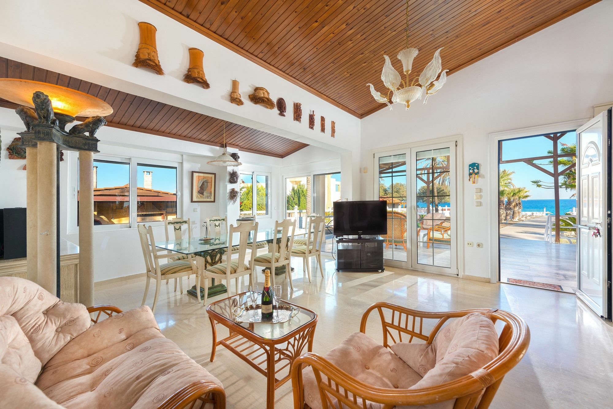 Villa Maria Beachfront Residence كوتاري المظهر الخارجي الصورة