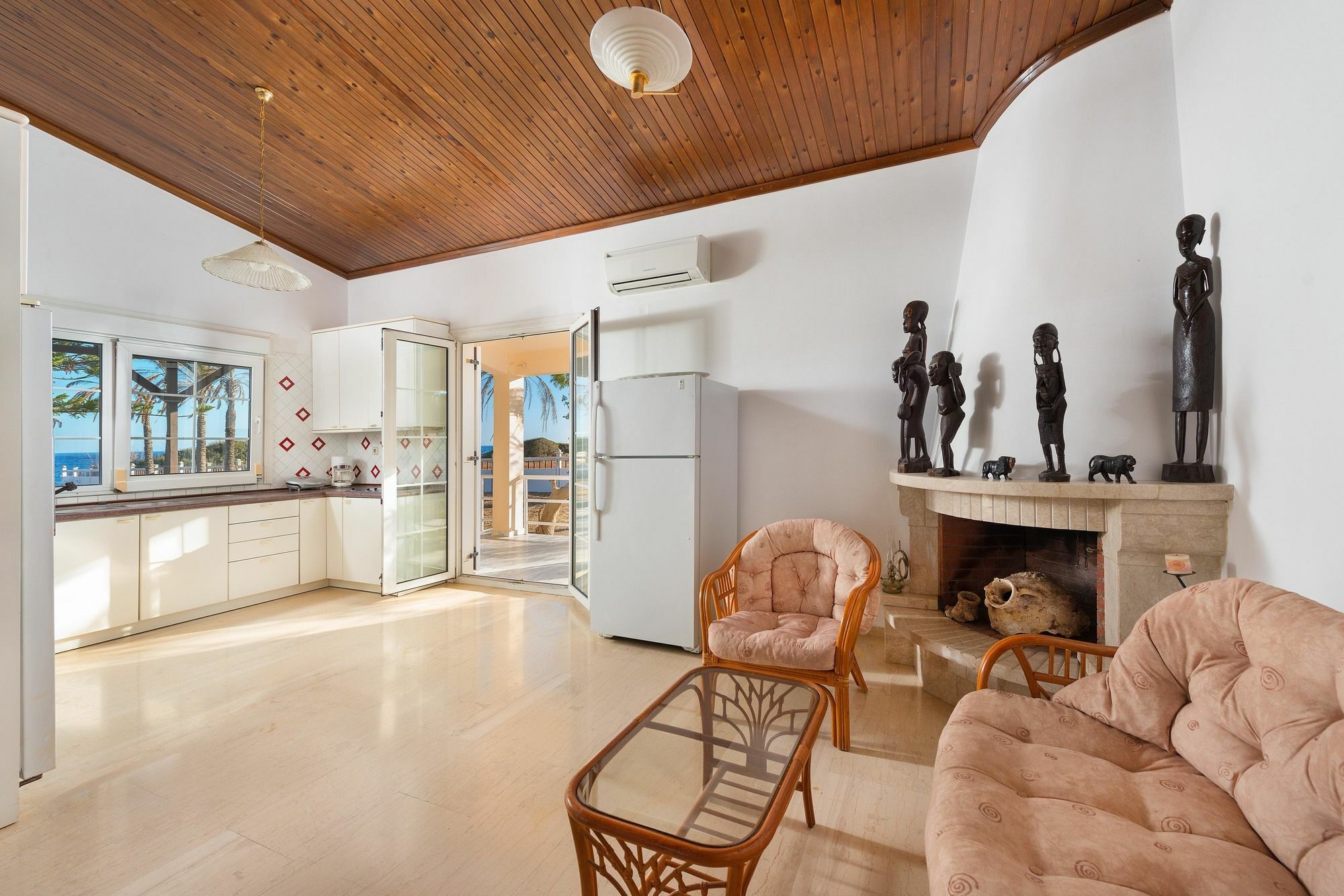 Villa Maria Beachfront Residence كوتاري المظهر الخارجي الصورة