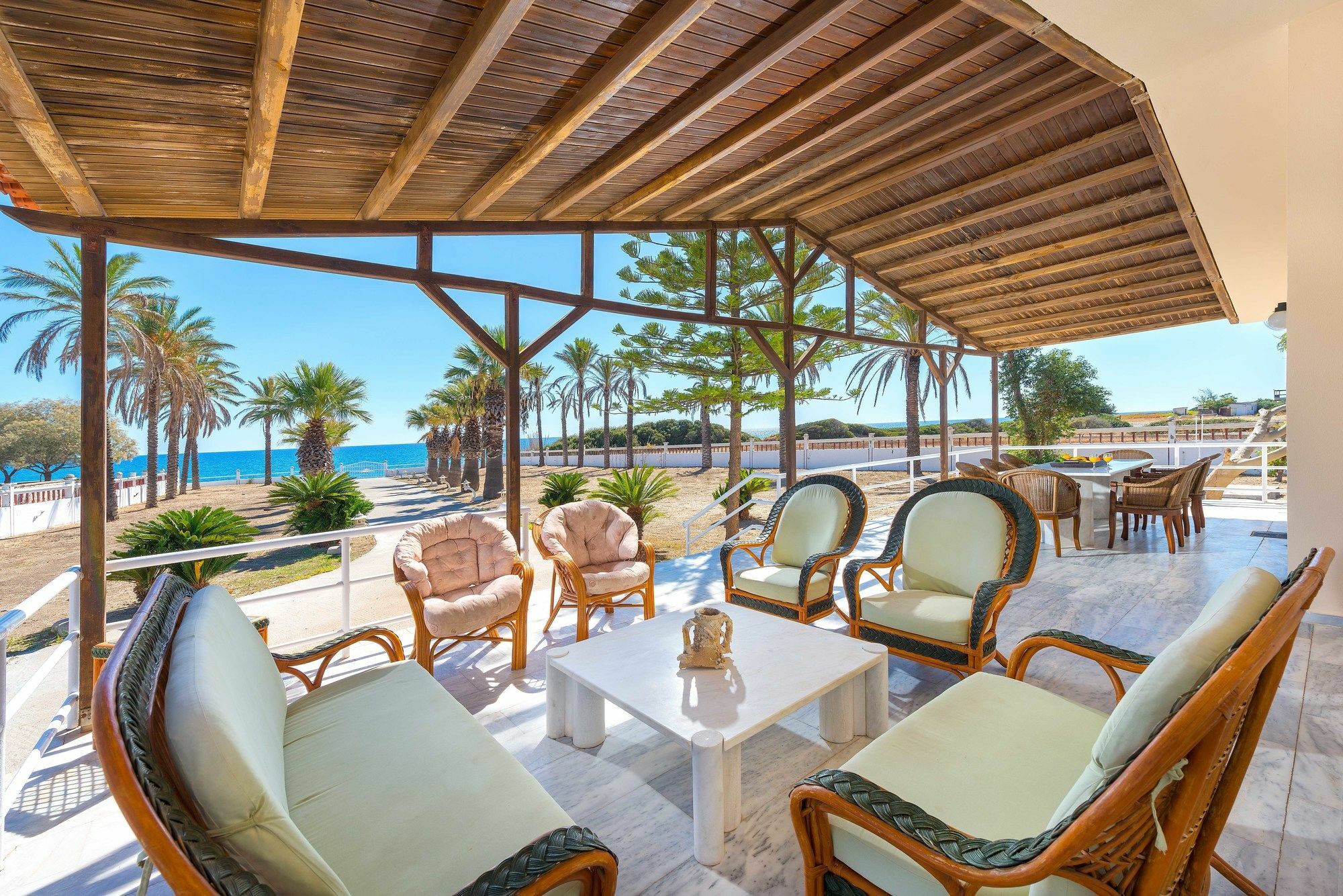 Villa Maria Beachfront Residence كوتاري المظهر الخارجي الصورة