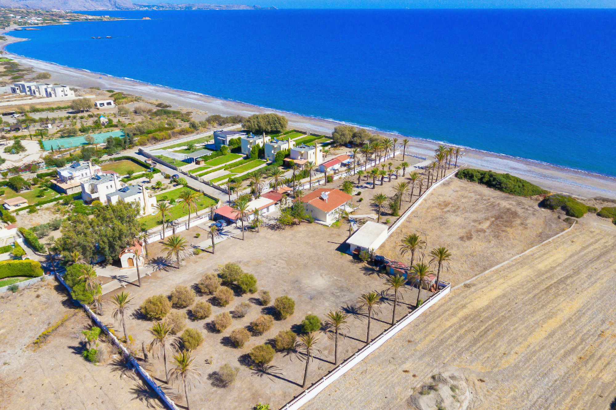 Villa Maria Beachfront Residence كوتاري المظهر الخارجي الصورة