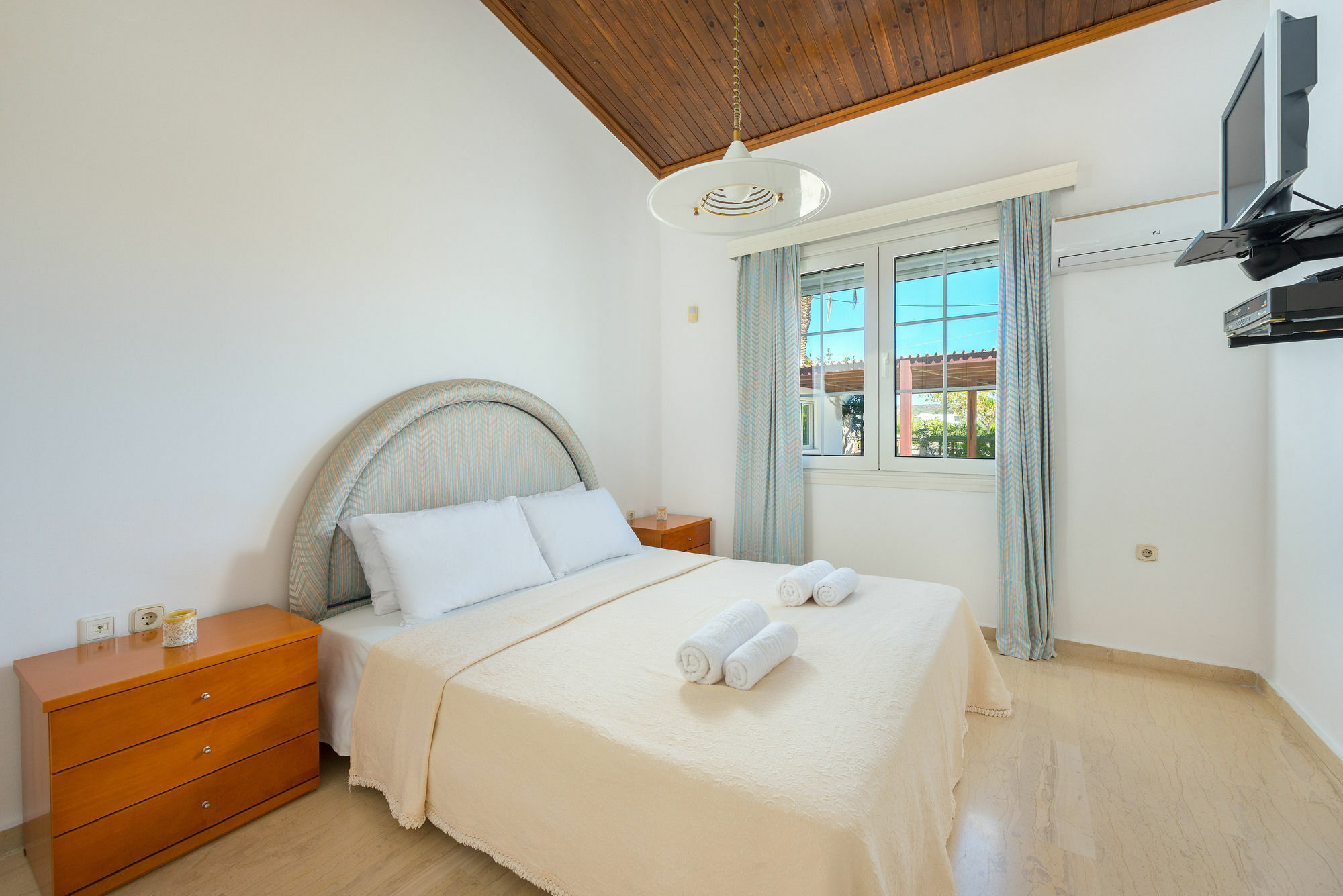 Villa Maria Beachfront Residence كوتاري المظهر الخارجي الصورة